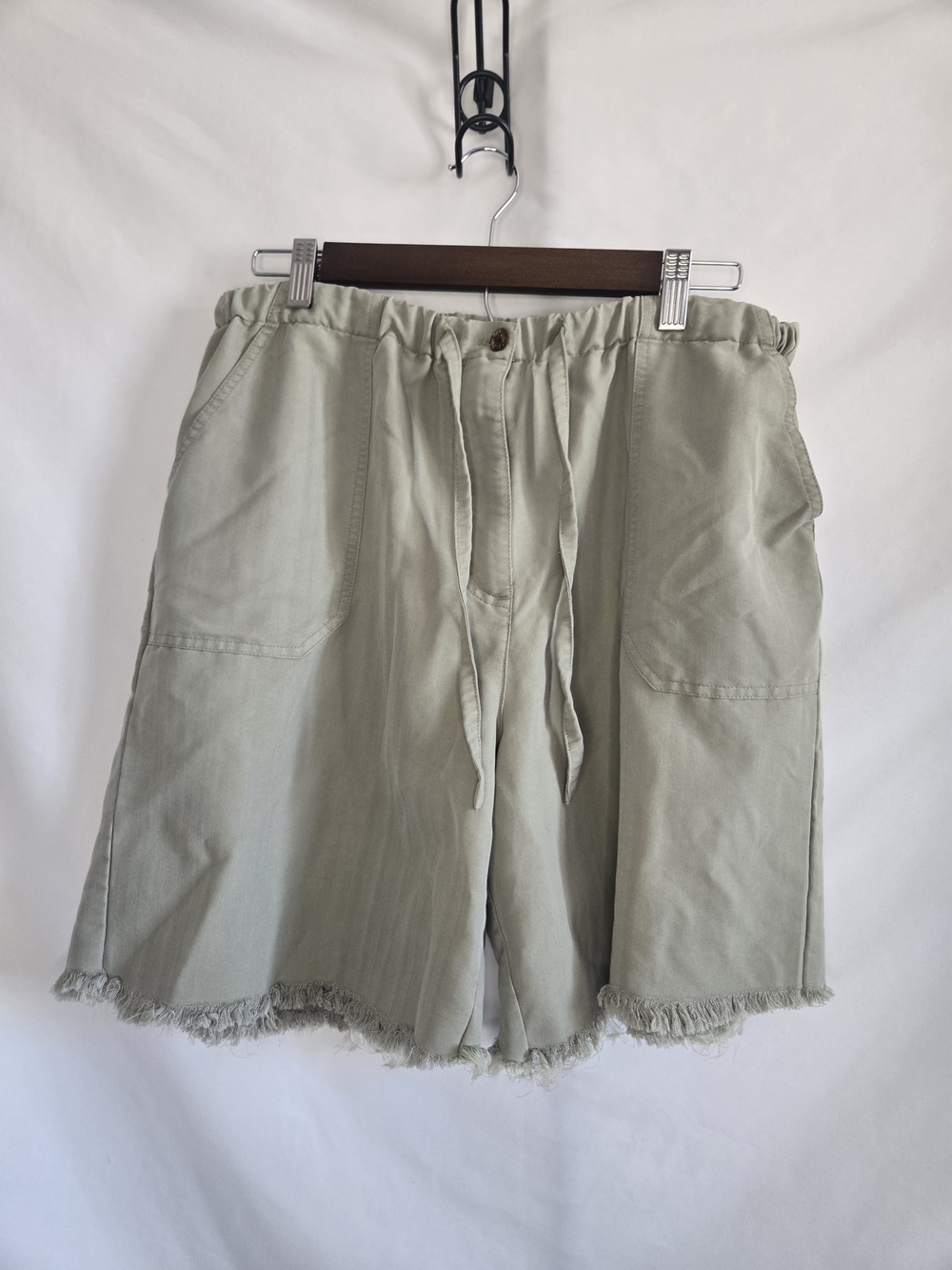 Casual Drawstring Frayed-Hem Women’s Shorts - Light Sage XL
